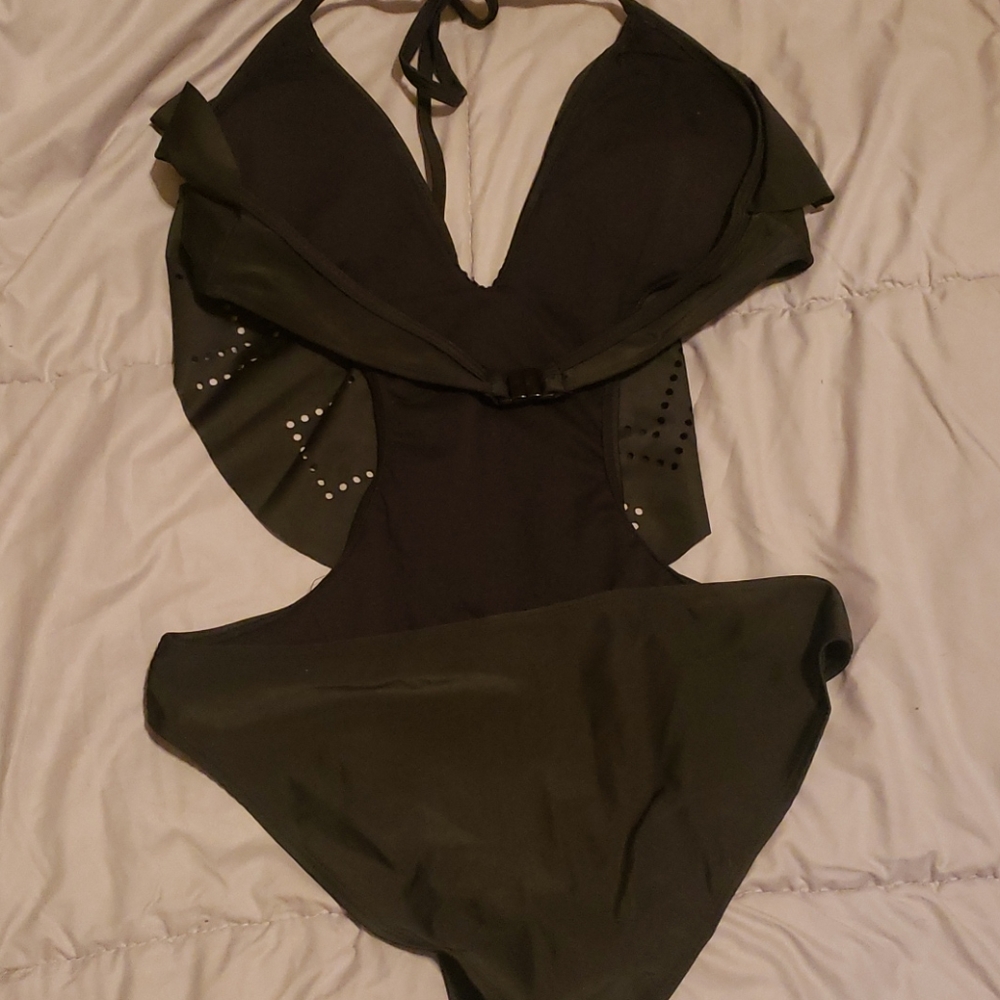 Bathing suit - Picture 3 of 3